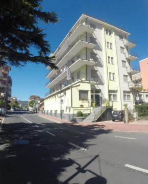 Residence San Francisco Marina di Andora